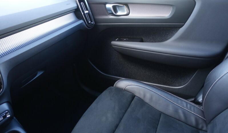 VOLVO XC 40 T5 HYBRIDE RECHARGEABLE GEARTRONIC 262 CH ( 180 CH + 82 CH ) R-DESIGN complet
