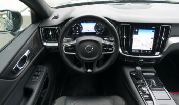 VOLVO S 60 T8 AWD GEARTRONIC 303CH + 87 CH HYBRIDE RECHARGEABLE R-DESIGN complet