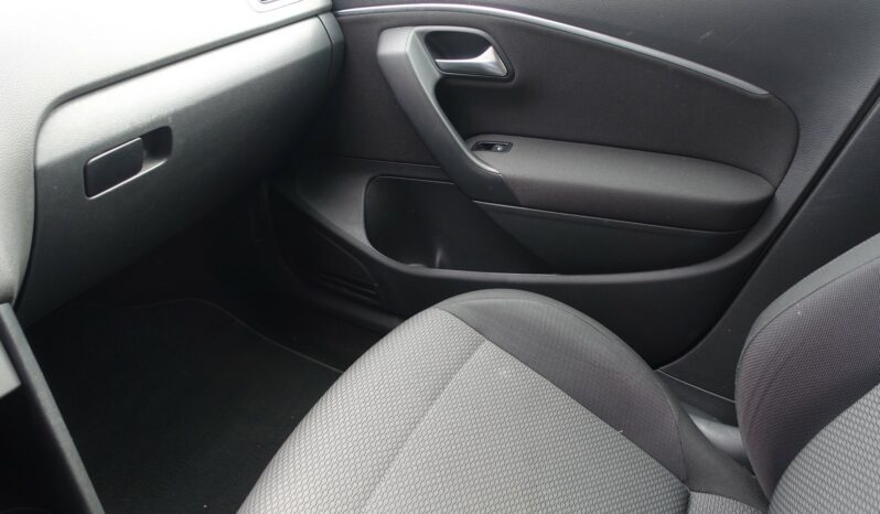 VOLKSWAGEN POLO V 1.4L TDI DSG7 R-LINE INT complet