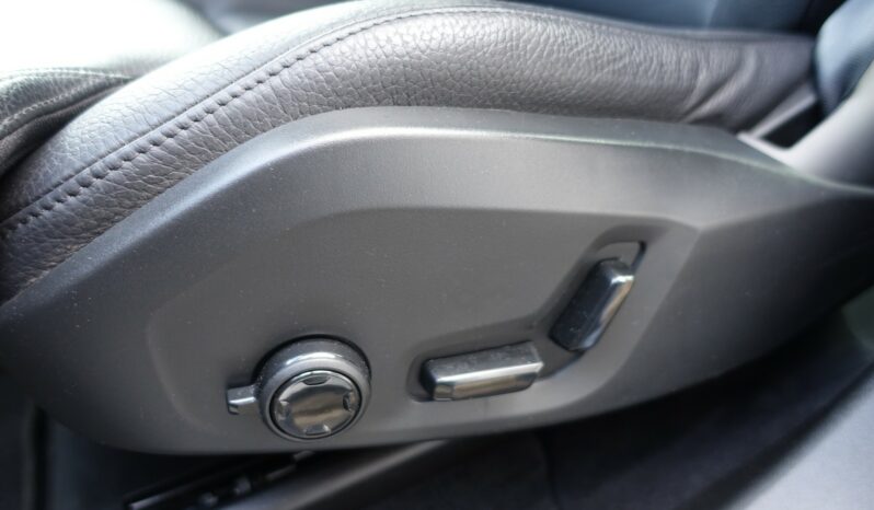 VOLVO XC 60 B4 2.0L D GEARTRONIC 197CH MHEV  INSCRIPTION complet