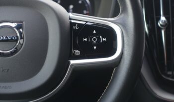 VOLVO XC 60 D4 2.0 L GEARTRONIC 190CH R-DESIGN complet