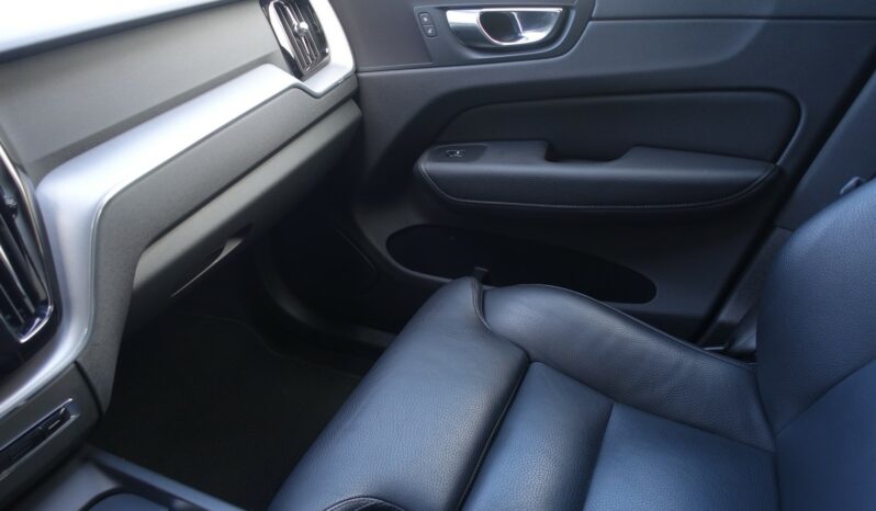 VOLVO XC 60 D4 2.0 L GEARTRONIC 163CH MOMENTUM complet