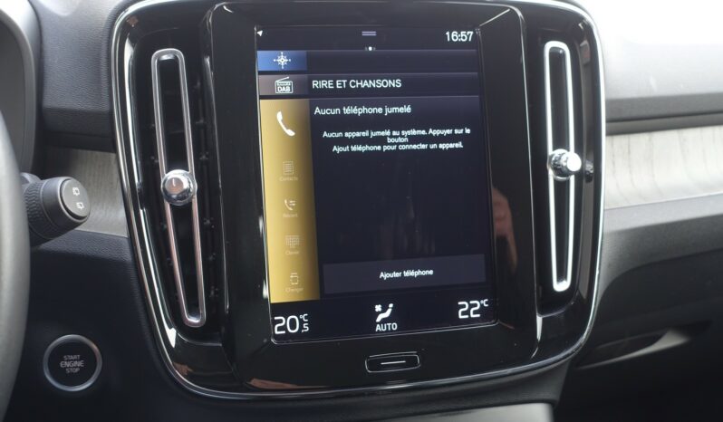 VOLVO XC 40 T4 HYBRIDE RECHARGEABLE GEARTRONIC 211 CH ( 129 CH + 82 CH ) INSCRIPTION complet