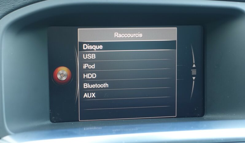 VOLVO V60 1 PHASE 2.0L TDI D4 GEARTRONIC 190CH  MOMENTUM complet
