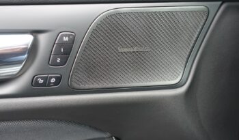 VOLVO S 60 T8 AWD GEARTRONIC 303CH + 87 CH HYBRIDE RECHARGEABLE R-DESIGN complet