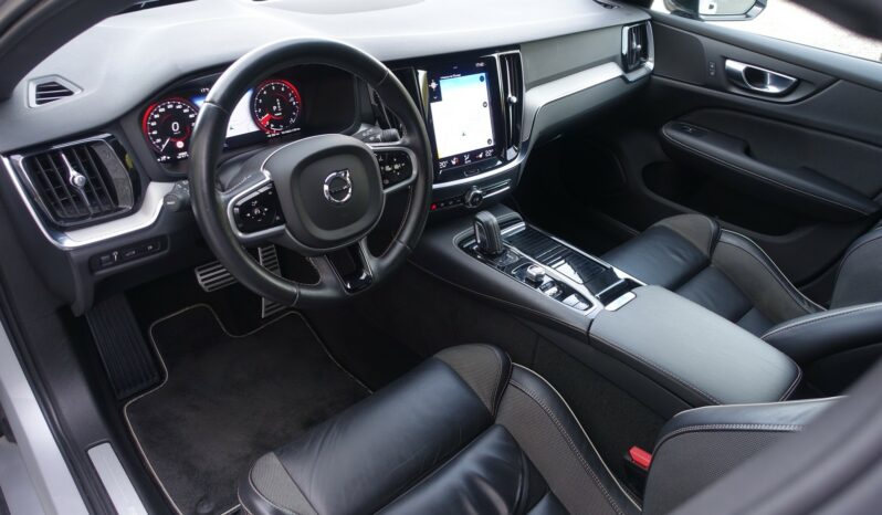 VOLVO V 60 T6 HYBRIDE RECHARGEABLE GEARTRONIC AWD 340 CH ( 253 CH + 87 CH ) R-DESIGN complet