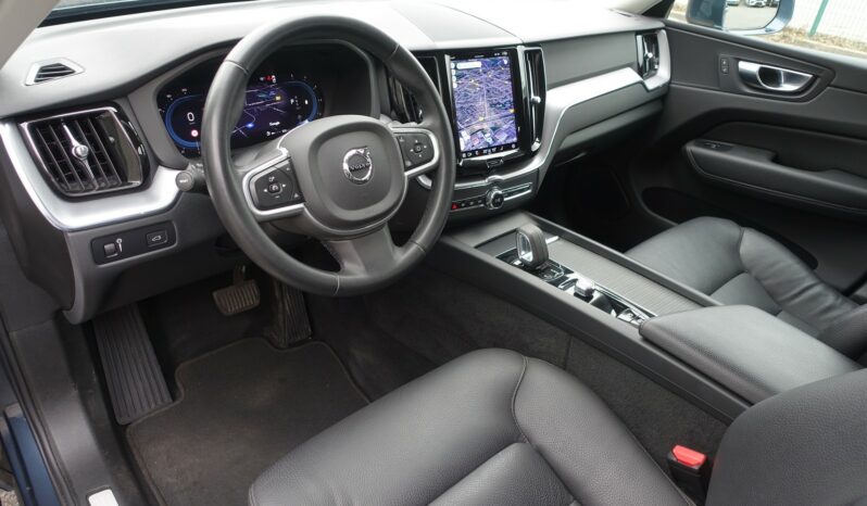 VOLVO XC 60 B4 2.0 L GEARTRONIC 197 CH MHEV  MOMENTUM complet