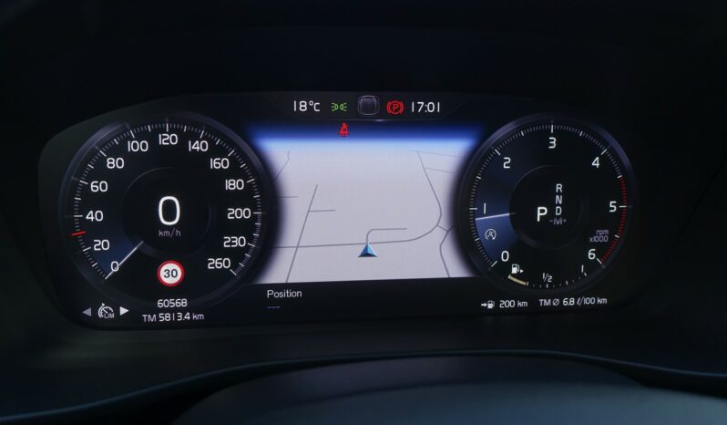 VOLVO XC 40 D3 2.0 L GEARTRONIC 150CH MOMENTUM complet