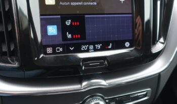VOLVO XC 60 B4 2.0 L GEARTRONIC 197 CH MHEV  MOMENTUM complet