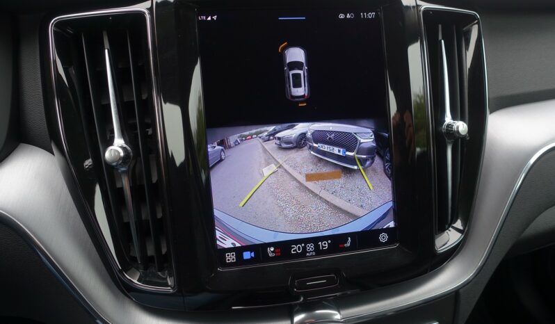 VOLVO XC 60 B4 2.0 L GEARTRONIC 197 CH MHEV  MOMENTUM complet