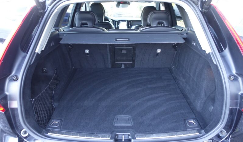 VOLVO XC 60 B4 2.0L D GEARTRONIC 197CH MHEV  MOMENTUM complet