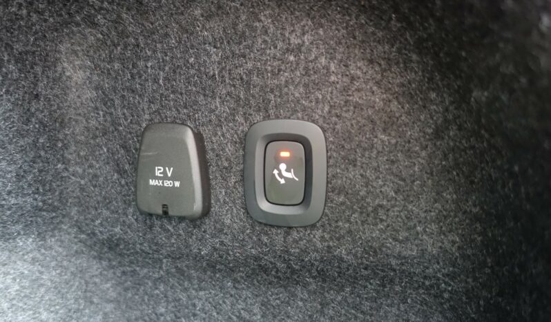 VOLVO S 60 T8 AWD GEARTRONIC 303CH + 87 CH HYBRIDE RECHARGEABLE R-DESIGN complet