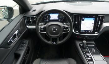 VOLVO S 60 T8 AWD GEARTRONIC 303CH + 87 CH HYBRIDE RECHARGEABLE R-DESIGN complet