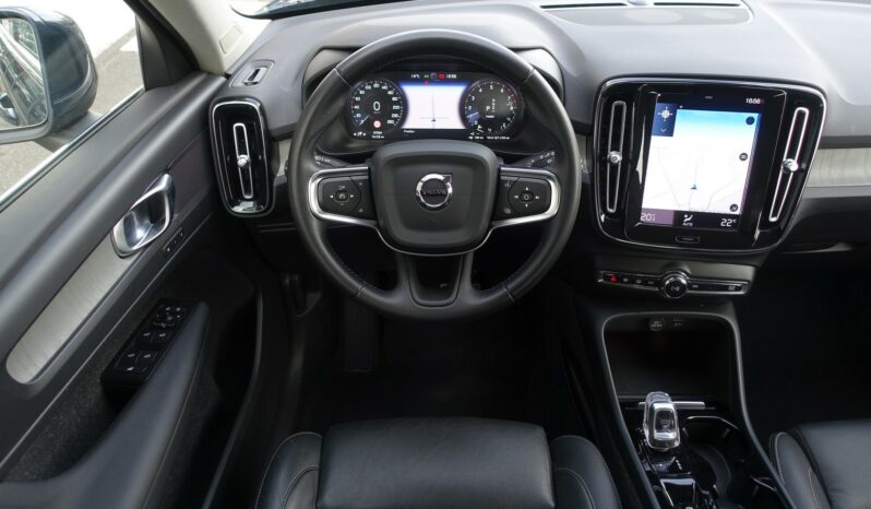 VOLVO XC 40 T4 HYBRIDE RECHARGEABLE GEARTRONIC 211 CH ( 129 CH + 82 CH ) INSCRIPTION complet