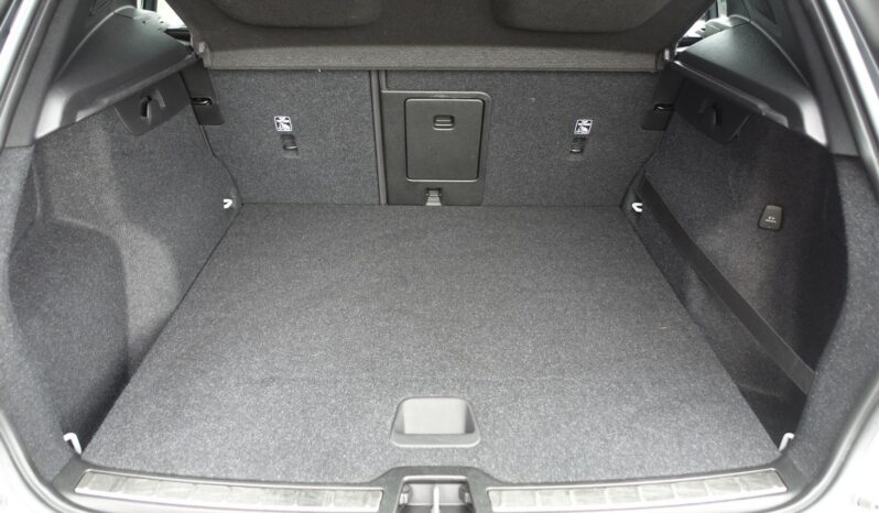 VOLVO XC 40 D3 2.0 L GEARTRONIC 150 CH R-DESIGN complet