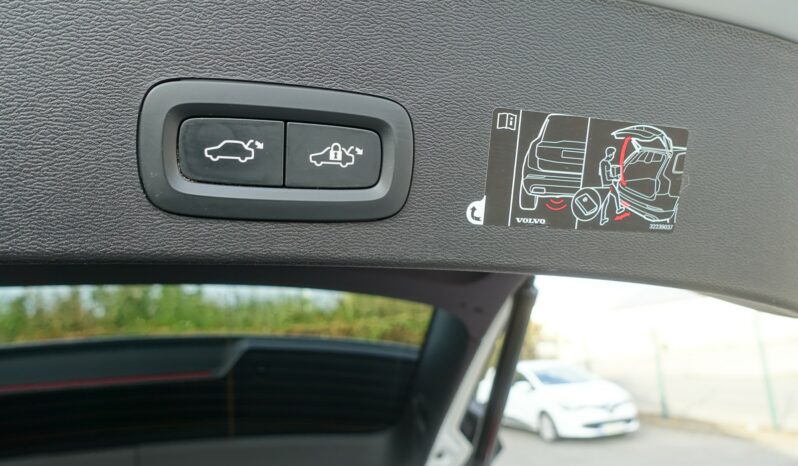 VOLVO XC 40 D3 2.0 L GEARTRONIC 150 CH R-DESIGN complet