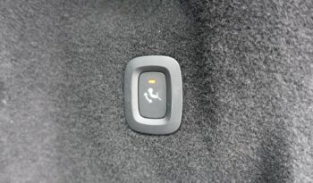 VOLVO XC 60 B4 2.0 L GEARTRONIC 197 CH MHEV  MOMENTUM complet