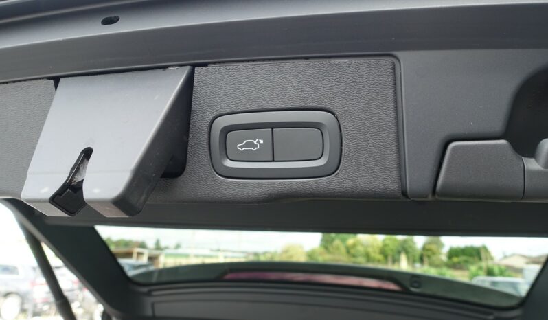 VOLVO XC 60 D4 2.0 L GEARTRONIC 190CH R-DESIGN complet