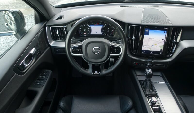 VOLVO XC 60 D4 2.0 L GEARTRONIC 190CH R-DESIGN complet