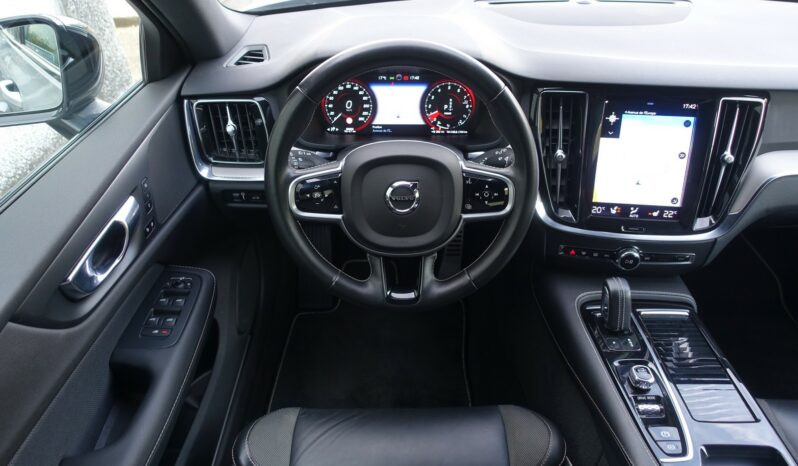 VOLVO V 60 T6 HYBRIDE RECHARGEABLE GEARTRONIC AWD 340 CH ( 253 CH + 87 CH ) R-DESIGN complet