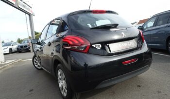 PEUGEOT 208 1.6L HDI 75CH 5 PORTES  LIKE complet