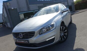 VOLVO V60 1 PHASE 2.0L TDI D4 GEARTRONIC 190CH  MOMENTUM complet