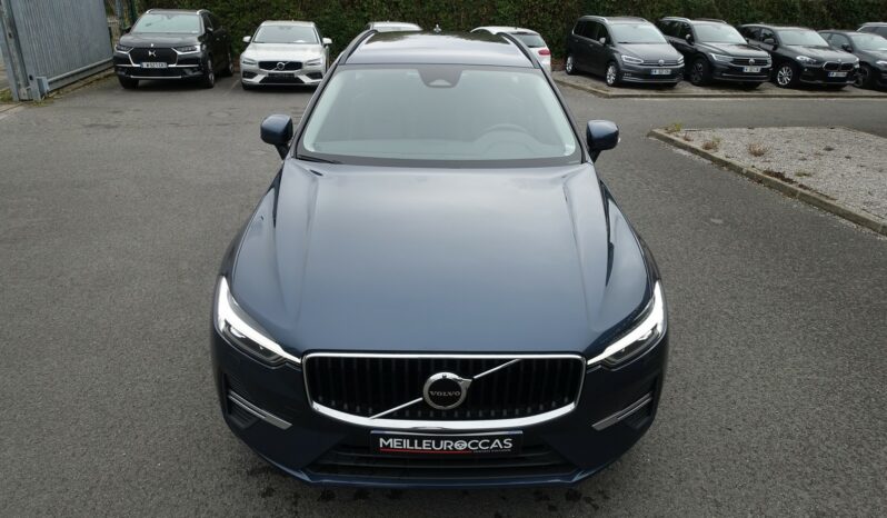 VOLVO XC 60 B4 2.0 L GEARTRONIC 197 CH MHEV  MOMENTUM complet