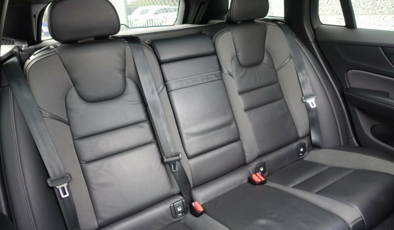 VOLVO V 60 D3 2.0 L GEARTRONIC 150CH R-DESIGN complet