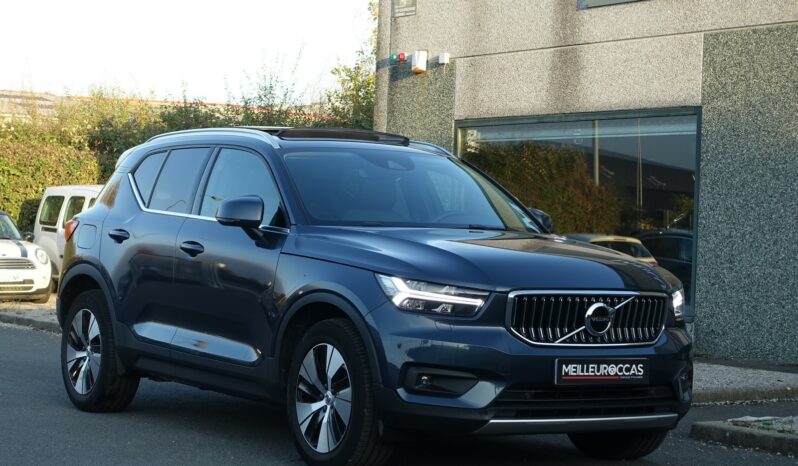 VOLVO XC 40 T4 HYBRIDE RECHARGEABLE GEARTRONIC 211 CH ( 129 CH + 82 CH ) MOMENTUM complet