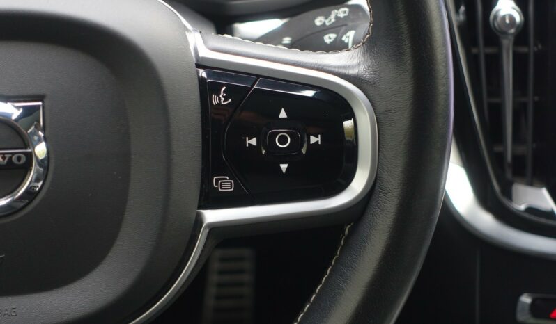 VOLVO V 60 D3 2.0 L GEARTRONIC 150CH R-DESIGN complet