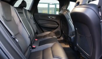VOLVO XC 60 D4 2.0 L GEARTRONIC 163CH R-DESIGN complet