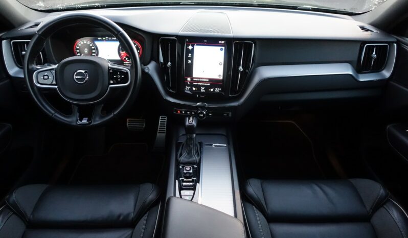 VOLVO XC 60 D4 2.0 L GEARTRONIC 163CH R-DESIGN complet