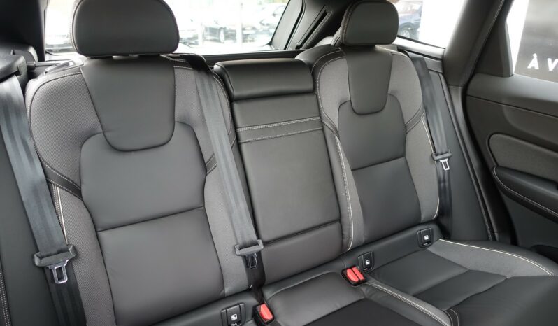 VOLVO XC 60 D4 2.0 L GEARTRONIC 163CH R-DESIGN complet