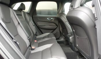 VOLVO XC 60 D4 2.0 L GEARTRONIC 163CH R-DESIGN complet
