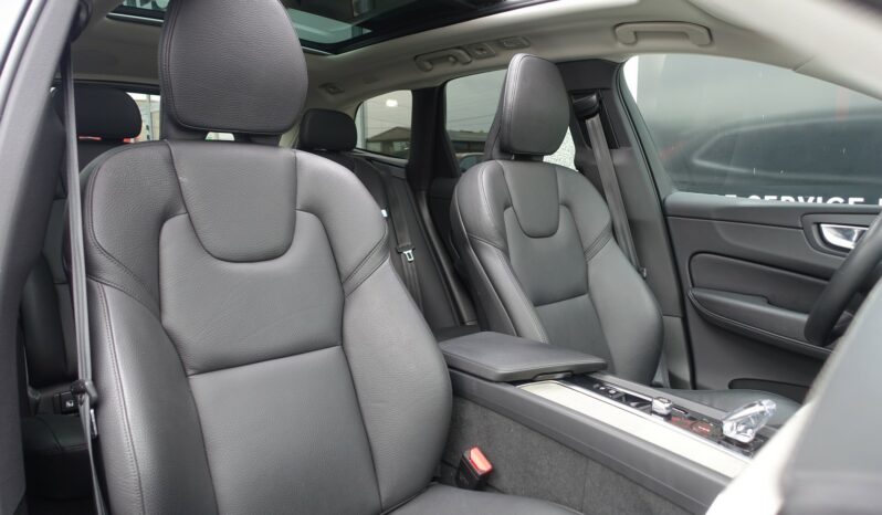 VOLVO XC 60 T8 4WD HYBRIDE RECHARGEABLE GEARTRONIC 390 CH  INSCRIPTION complet