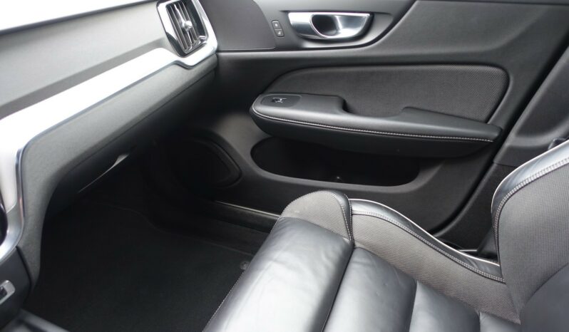 VOLVO V 60 D3 2.0 L GEARTRONIC 150CH R-DESIGN complet