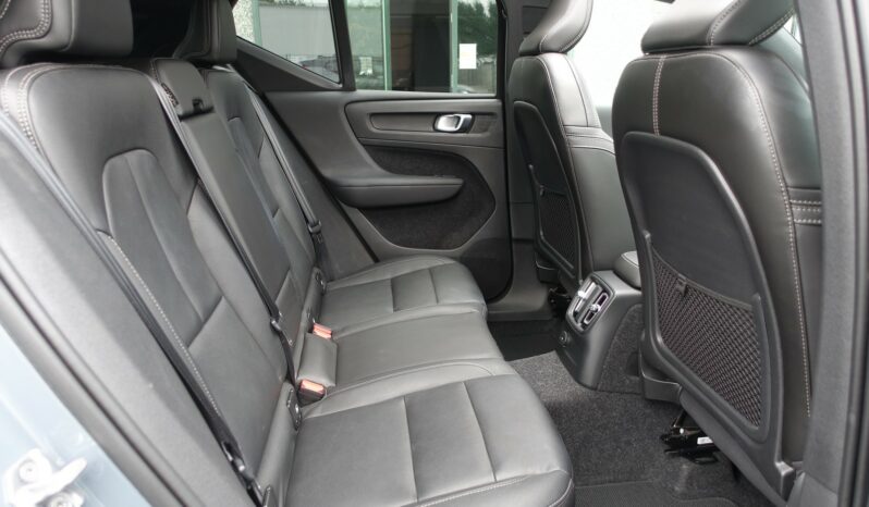 VOLVO XC 40 T5 HYBRIDE RECHARGEABLE GEARTRONIC 262 CH ( 180 CH + 82 CH ) R-DESIGN complet
