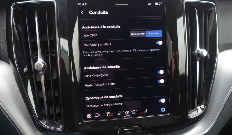 VOLVO XC 60 B4 2.0 L GEARTRONIC 197 CH MHEV  MOMENTUM complet