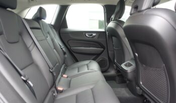VOLVO XC 60 B4 2.0 L GEARTRONIC 197 CH MHEV  MOMENTUM complet