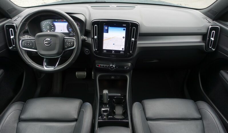 VOLVO XC 40 T5 HYBRIDE RECHARGEABLE GEARTRONIC 262 CH ( 180 CH + 82 CH ) R-DESIGN complet