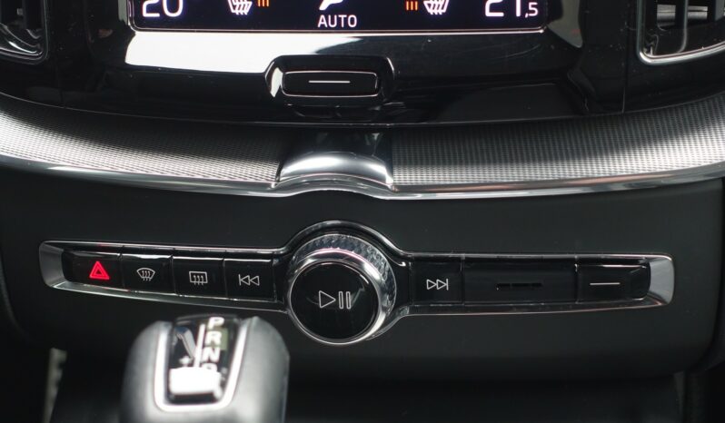 VOLVO XC 60 D4 2.0 L GEARTRONIC 163CH R-DESIGN complet