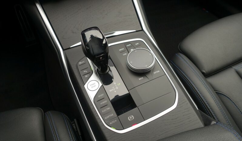 BMW 330 EA X-DRIVE TOURING HYBRIDE RECHARGEABLE 292 CH BVA  PACK M complet