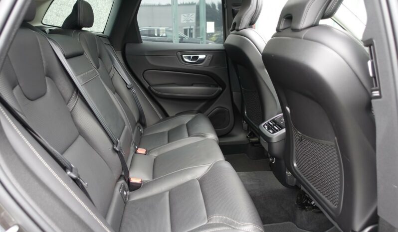 VOLVO XC 60 B4 2.0 L GEARTRONIC 197 CH MHEV  INSCRIPTION complet