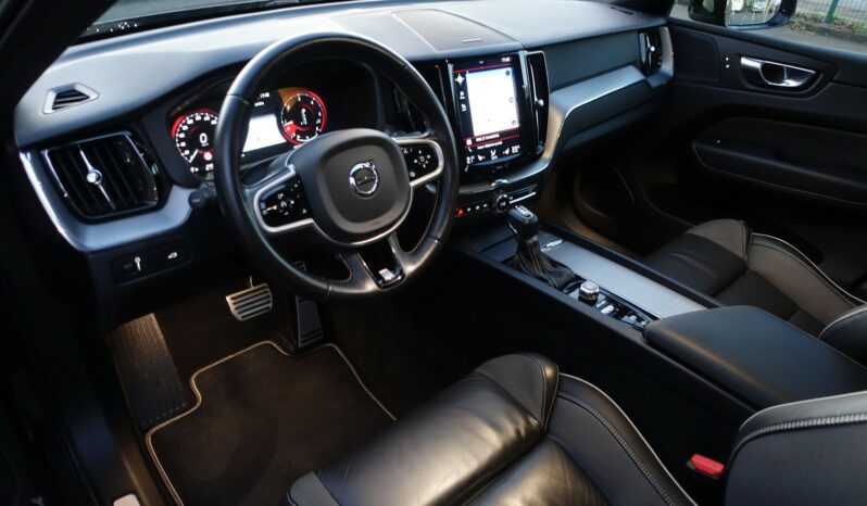 VOLVO XC 60 D4 2.0 L GEARTRONIC 163CH R-DESIGN complet