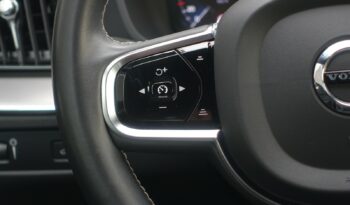 VOLVO XC 60 D4 2.0 L GEARTRONIC 163CH R-DESIGN complet