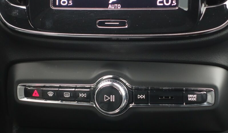 VOLVO XC 40 T5 HYBRIDE RECHARGEABLE GEARTRONIC 262 CH ( 180 CH + 82 CH ) R-DESIGN complet