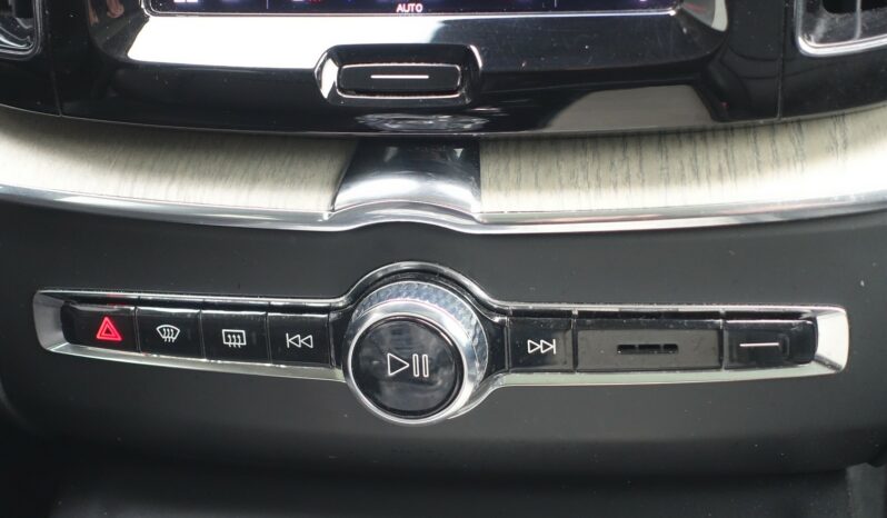 VOLVO XC 60 T8 4WD HYBRIDE RECHARGEABLE GEARTRONIC 390 CH  INSCRIPTION complet