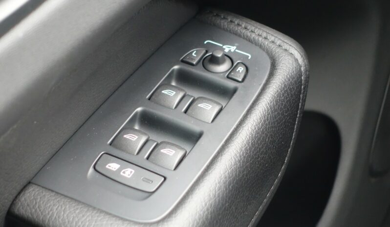 VOLVO XC 60 T8 4WD HYBRIDE RECHARGEABLE GEARTRONIC 390 CH  INSCRIPTION complet