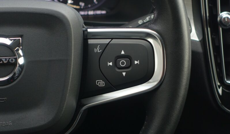 VOLVO XC 40 D3 2.0 L 150CH  MOMENTUM complet