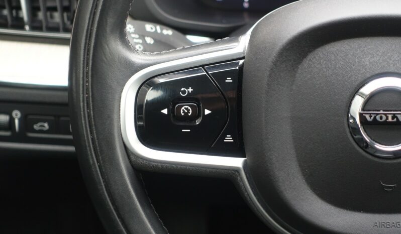 VOLVO XC 60 T8 4WD HYBRIDE RECHARGEABLE GEARTRONIC 390 CH  INSCRIPTION complet